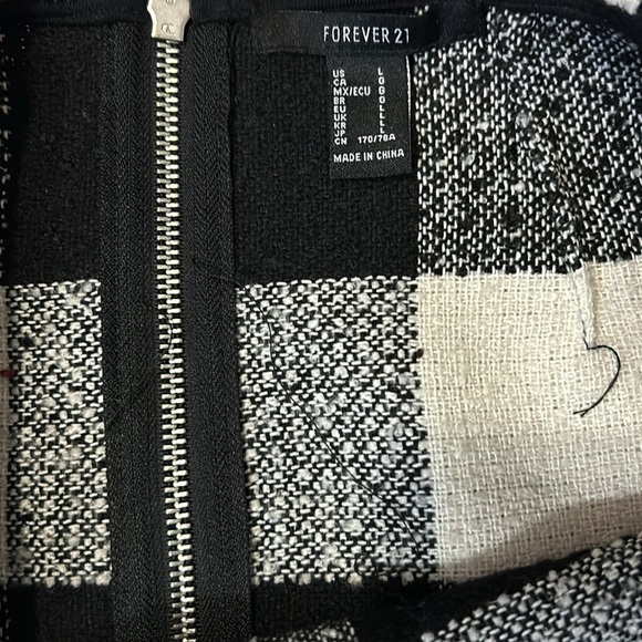 Forever 21 skirt in size L - Picture 4 of 8